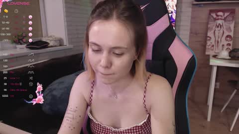 Lucy online show from November 6, 9:10 pm