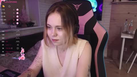 Lucy online show from December 21, 9:30 pm