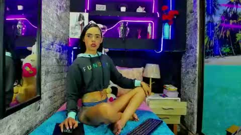 Lucy unlimit come back here  online show from June 24, 12:53 am