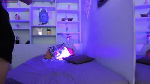 Snapshot of lucy_williiams chatting on February 24, 8:14 pm Lucy online show from February 24, 8:14 pm