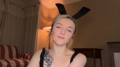 Lucy online show from April 5, 11:37 pm