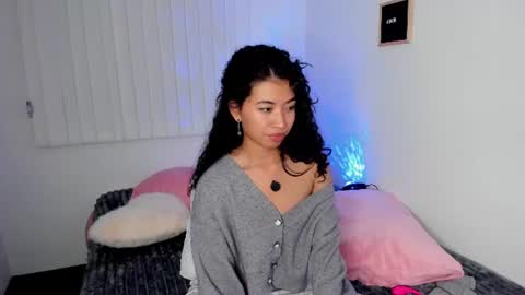 Lucy online show from July 28, 4:54 am