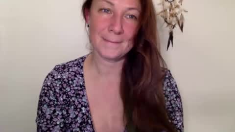 LucyKissxx online show from November 4, 9:20 pm