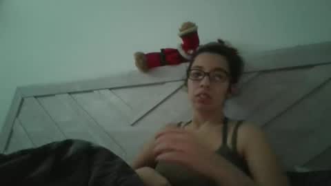 lucylitt25 online show from April 20, 1:36 pm