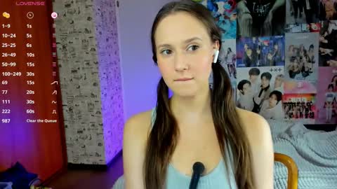 Lucy Rose online show from September 21, 3:43 pm