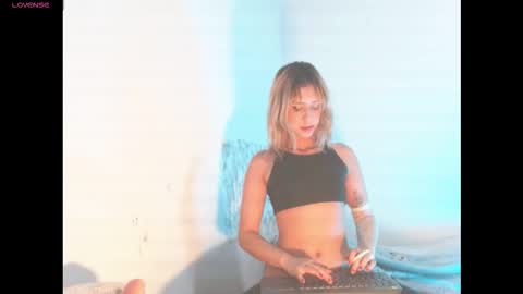 lucyrosess online show from January 15, 4:51 am