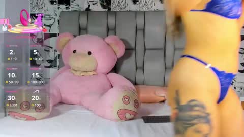 Snapshot of lucyrosse_ chatting on March 4, 11:19 am Lucy online show from March 4, 11:19 am