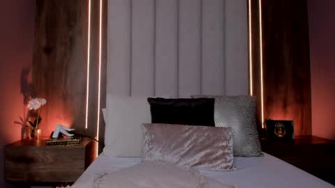 Lucy online show from May 31, 5:02 am