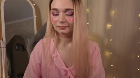 Lucy online show from February 14, 12:18 pm