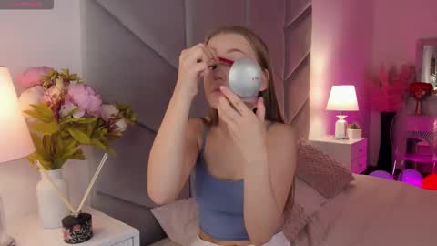 Lucy online show from October 6, 1:17 pm