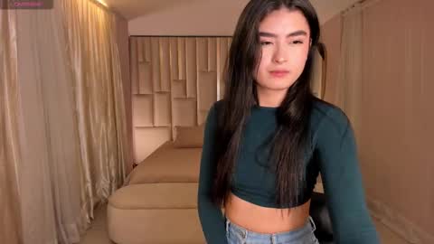 Snapshot of lucyweiss_ chatting on October 10, 8:58 pm Lucy online show from October 10, 8:58 pm