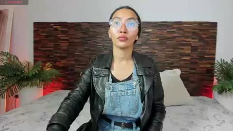 Lucy Liiu online show from June 12, 11:24 pm