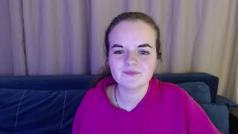 Snapshot of luisa_rosee chatting on March 2, 9:08 pm Luisa Rosee online show from March 2, 9:08 pm