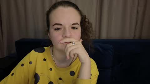 Snapshot of luisa_rosee chatting on February 18, 10:03 pm Luisa Rosee online show from February 18, 10:03 pm