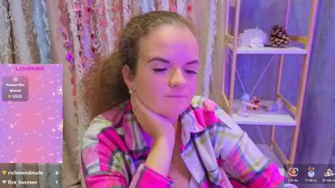 Snapshot of luisa_rosee chatting on October 17, 8:45 pm Luisa Rosee online show from October 17, 8:45 pm