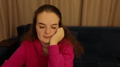 Snapshot of luisa_rosee chatting on February 15, 11:38 pm Luisa Rosee online show from February 15, 11:38 pm