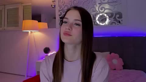 LuisaClover online show from April 11, 8:12 pm