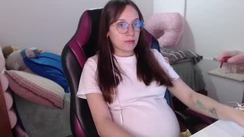 Vicky online show from December 20, 6:35 pm