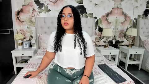 Luli Rose  online show from October 21, 3:10 am