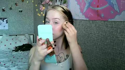 lullypopa online show from April 14, 9:31 am