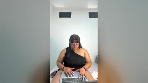 lulu online show from March 14, 7:37 pm