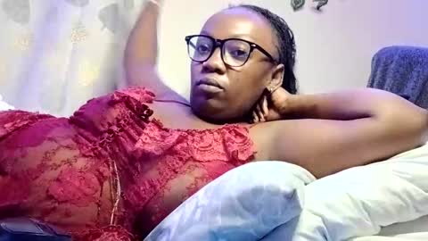 lulu_sparks1 online show from November 16, 1:18 am