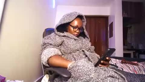 lulu_sparks1 online show from June 23, 5:49 am
