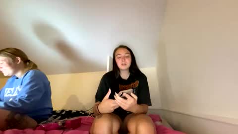 lulubaby03 online show from September 28, 6:42 am