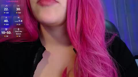 Snapshot of lulugh_ chatting on October 14, 7:49 pm lulu online show from October 14, 7:49 pm