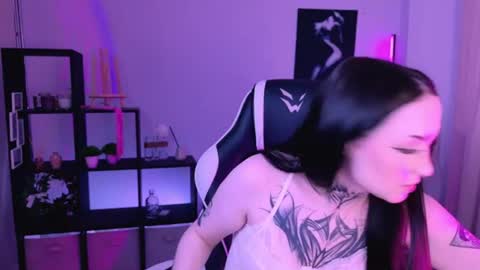 lulumayson online show from August 5, 9:37 am
