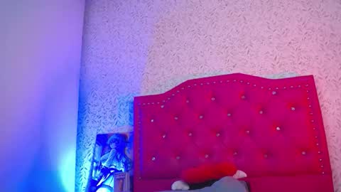 Snapshot of luly_blue chatting on October 18, 4:59 am Luly online show from October 18, 4:59 am