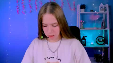 Sweet Lumi online show from July 28, 7:50 am