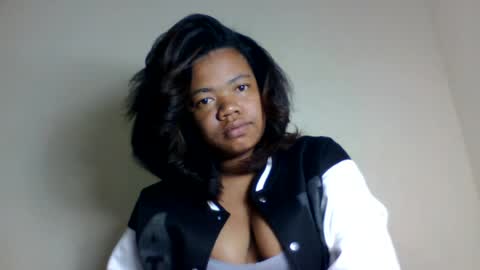 lumira_belle online show from July 28, 8:23 pm