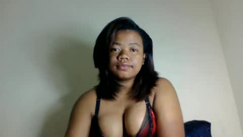 lumira_belle online show from July 6, 8:33 pm