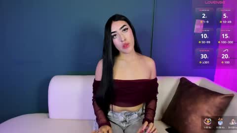 luna_444 online show from May 8, 5:43 am