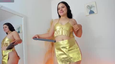 Snapshot of luna__699 chatting on October 24, 11:06 am Lunita online show from October 24, 11:06 am