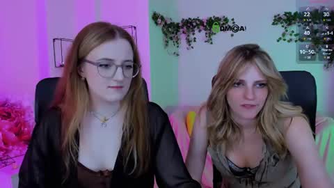 luna_berryy online show from June 22, 7:11 pm