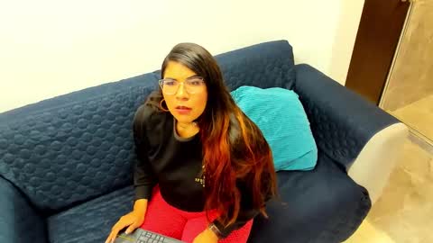 Snapshot of luna_dumont chatting on February 23, 12:09 pm luna online show from February 23, 12:09 pm