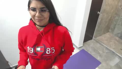 Snapshot of luna_dumont chatting on October 18, 11:24 am luna online show from October 18, 11:24 am