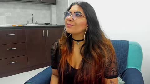 Snapshot of luna_dumont chatting on February 7, 5:51 pm luna online show from February 7, 5:51 pm