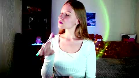 luna_evan online show from October 15, 10:40 am