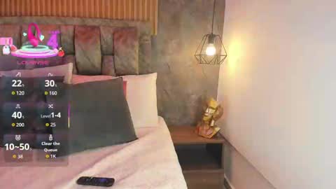 Snapshot of luna_killari chatting on September 20, 4:11 am luna killari online show from September 20, 4:11 am