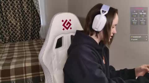 luna_loveeee online show from September 19, 5:39 am