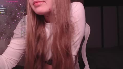 Snapshot of luna_loveisgood chatting on December 13, 10:41 am Luna online show from December 13, 10:41 am