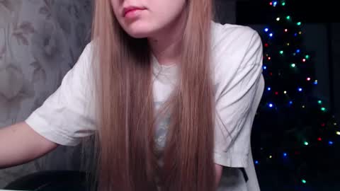 Snapshot of luna_loveisgood chatting on December 24, 10:44 am Luna online show from December 24, 10:44 am