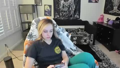 Luna online show from February 6, 6:55 pm