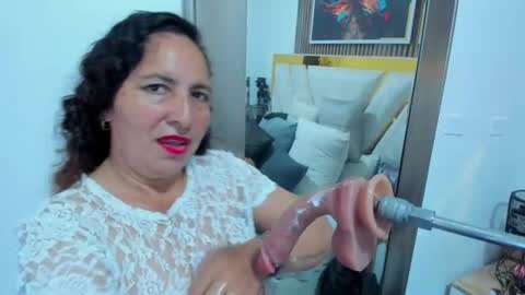 luna_naughty1 online show from June 25, 7:37 pm