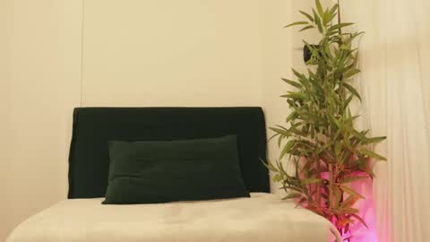 Luna Riva online show from January 19, 9:16 am