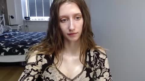 L U N A  online show from March 27, 8:26 am