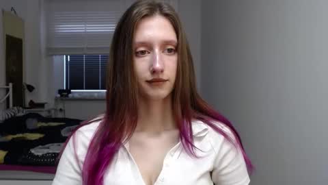 L U N A  online show from November 6, 7:03 am